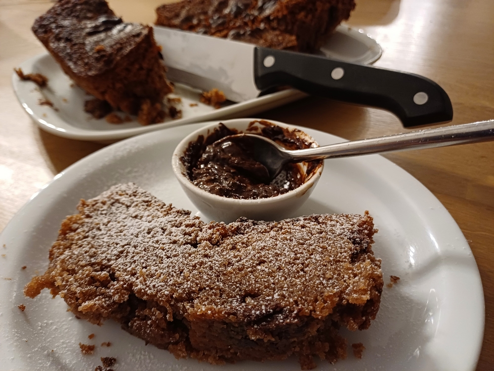 Een Onvergetelijk Vader-Zoon Moment Samen een Chocoladecake Bakken